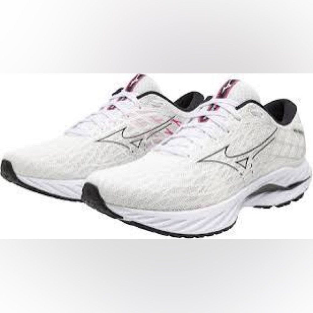 NWOT Mizuno men's sneakers pink and white (Breast Cancer Awareness edition)